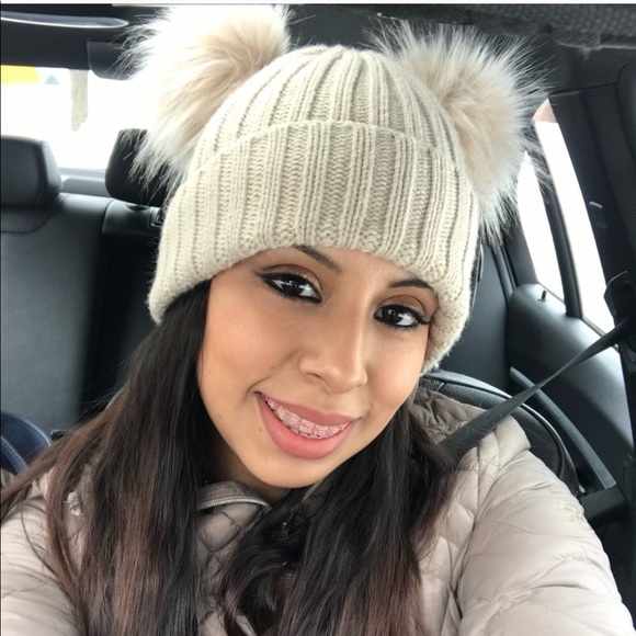 Meet your Posher, Lizet💎🌈🎀 - Picture 10 of 15